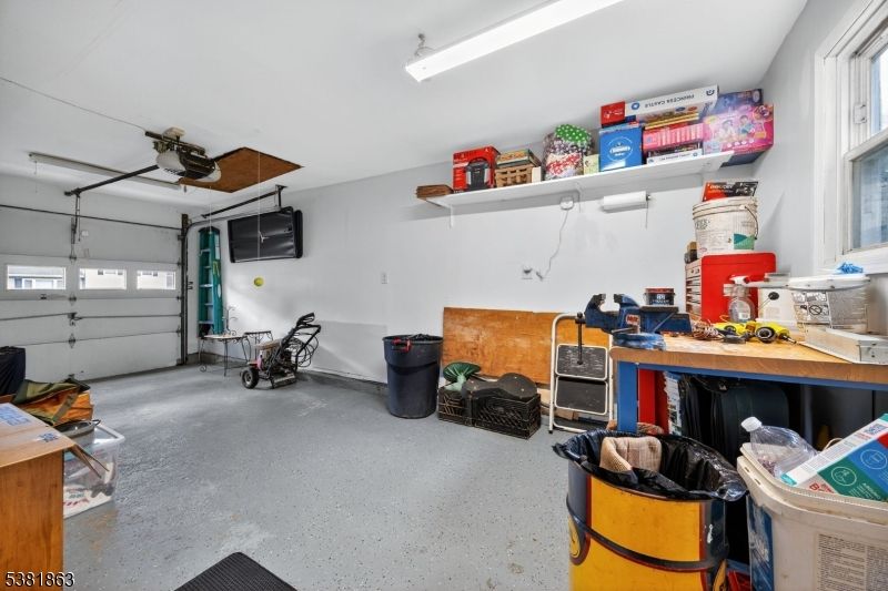 Garage, Interior