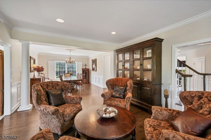 Chandelier, Dining room, Interior, Living room, Recessed Lighting, Wood Texture Flooring