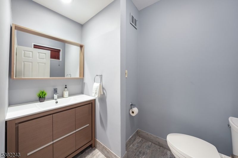 Bathroom, Interior, Recessed Lighting, Wood Texture Flooring