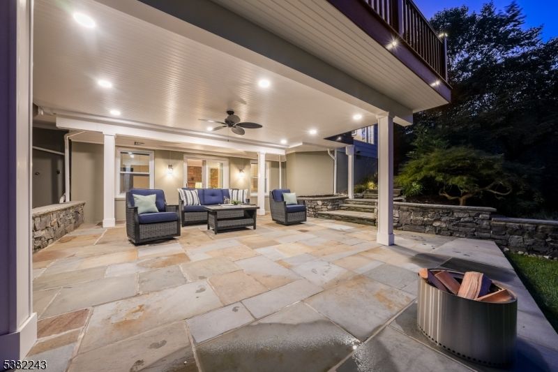 Exterior, Recessed Lighting