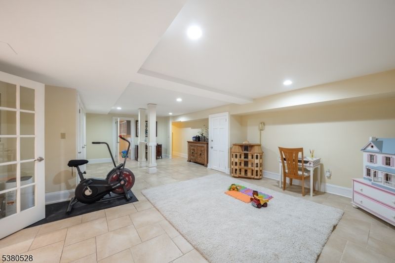 Fitness Equipment, Interior, Recessed Lighting