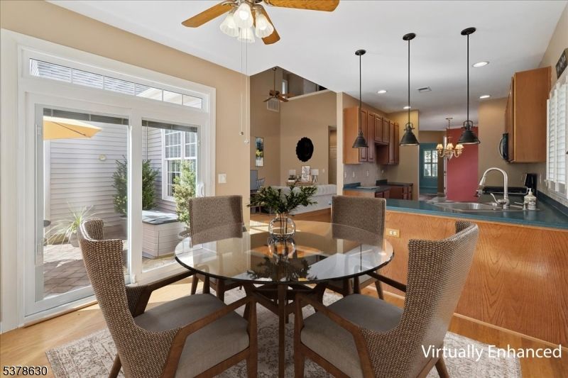 Dining room, Interior, Kitchen, Pendant Lights, Recessed Lighting, Wood Texture Flooring