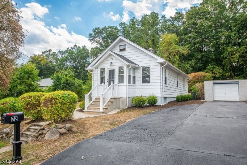 Detached Garage, Exterior