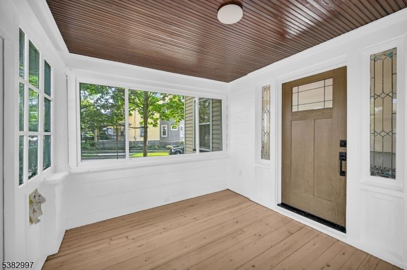 Empty room, Interior, Wooden Ceilings, Wood Texture Flooring
