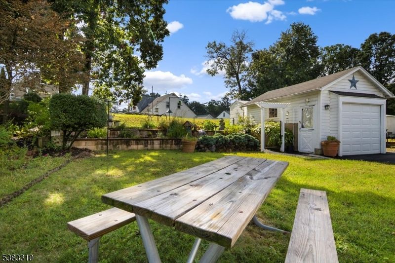 Backyard, Detached Garage, Exterior