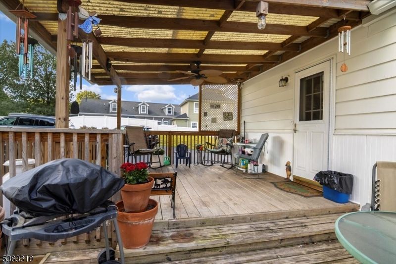 Exterior, Wood Texture Flooring