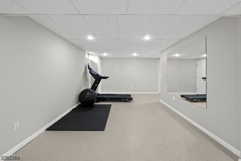 Fitness Equipment, Interior, Recessed Lighting