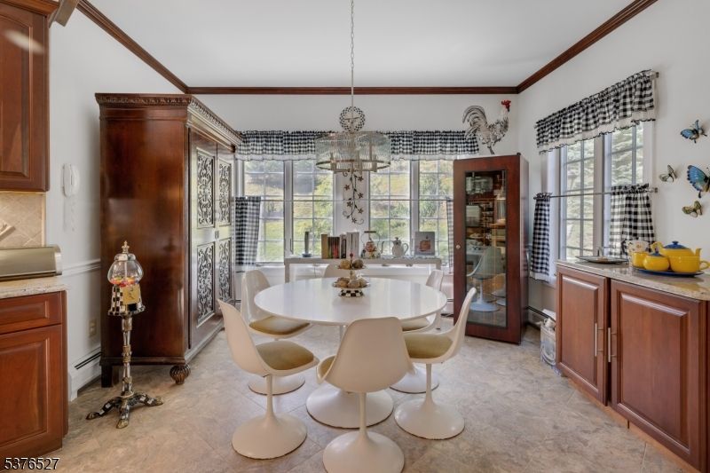 Chandelier, Dining room, Interior, Pendant Lights