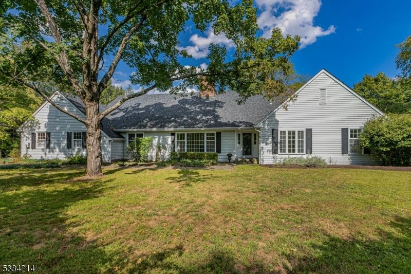 Backyard, Exterior, Facade, Ranch