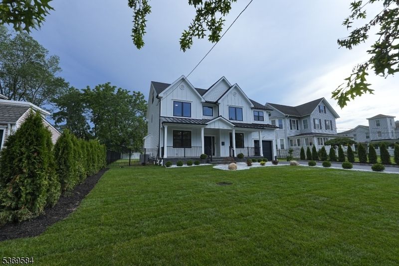 Backyard, Exterior, Facade, Farmhouse