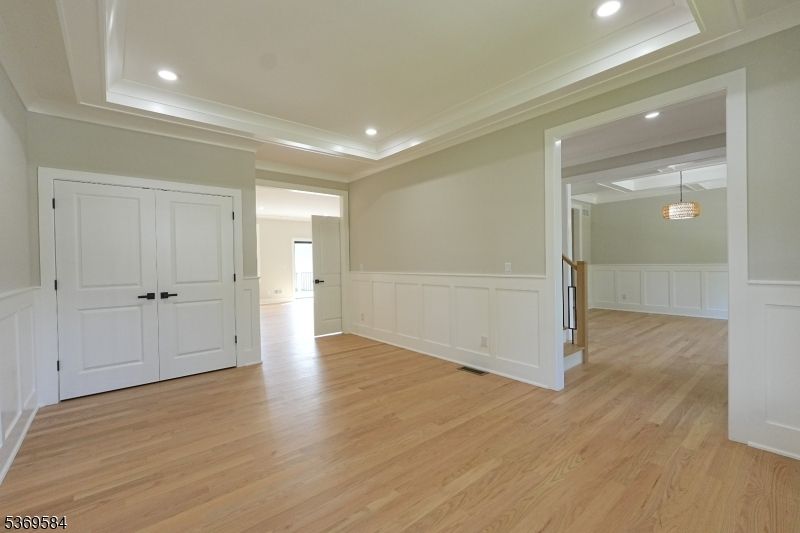 Empty room, Interior, Pendant Lights, Recessed Lighting, Wood Texture Flooring