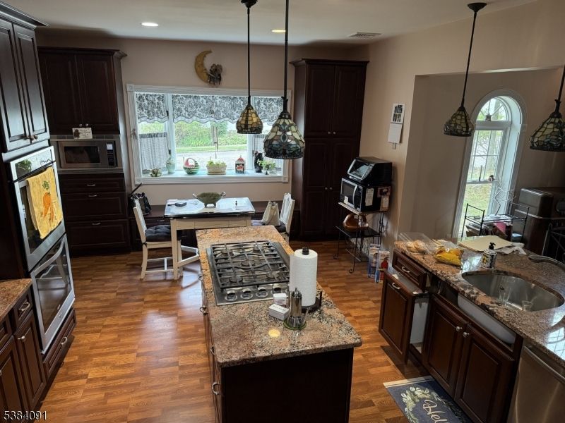 Dining room, Interior, Kitchen, Pendant Lights, Recessed Lighting, Wood Texture Flooring