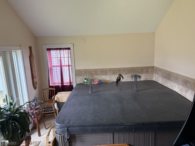 Dining room, Hot Tub, Interior