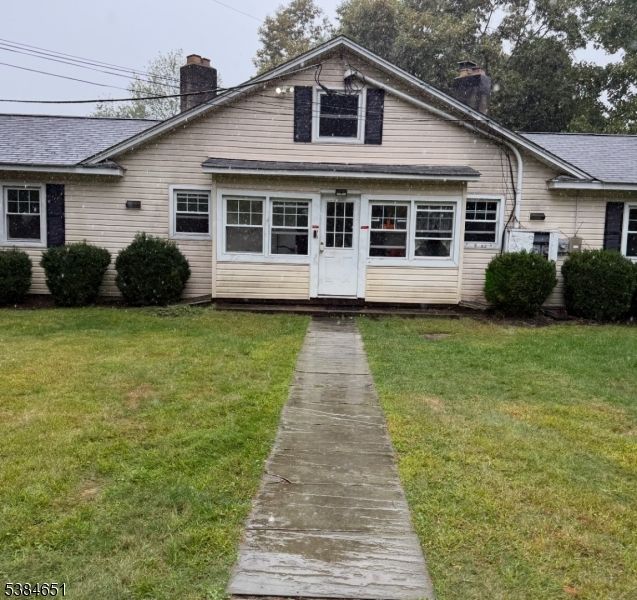 Exterior, Facade, Cape Cod