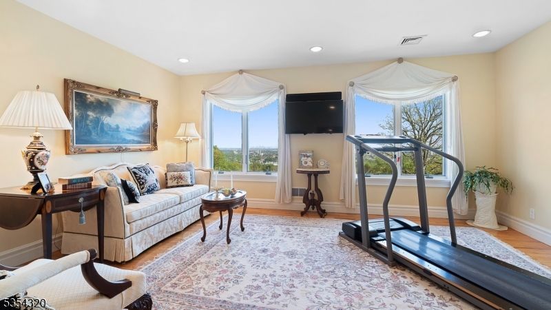 Fitness Equipment, Interior, Recessed Lighting, Wood Texture Flooring