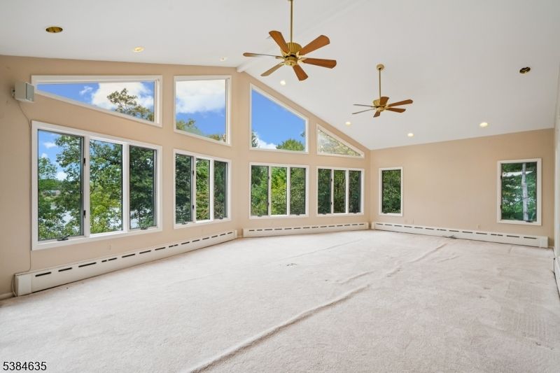 Empty room, Interior, Recessed Lighting