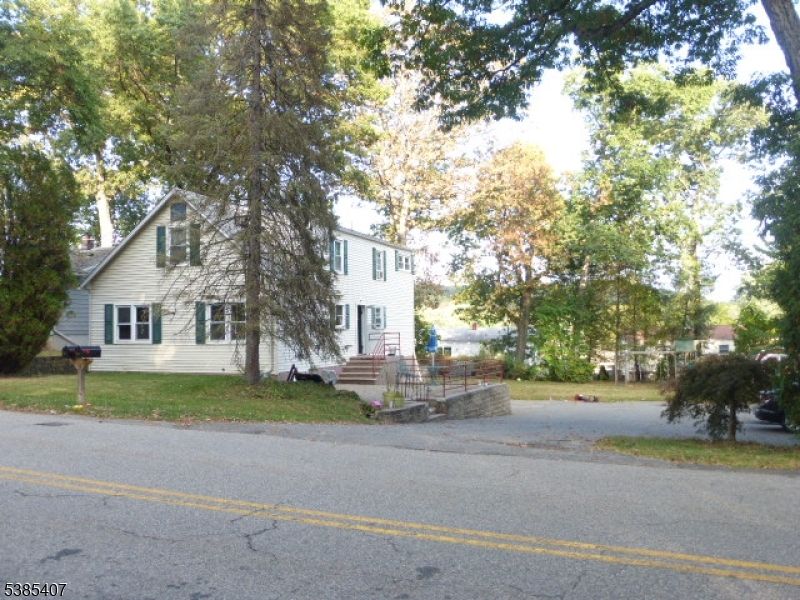 Backyard, Exterior, Facade, Cape Cod