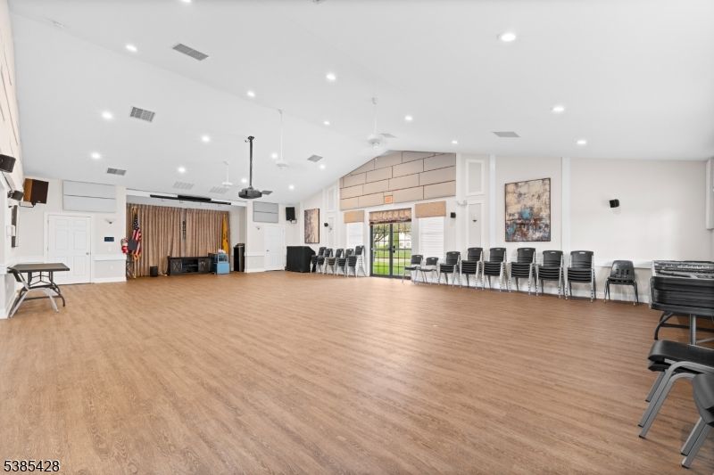 Interior, Pendant Lights, Recessed Lighting, Wood Texture Flooring