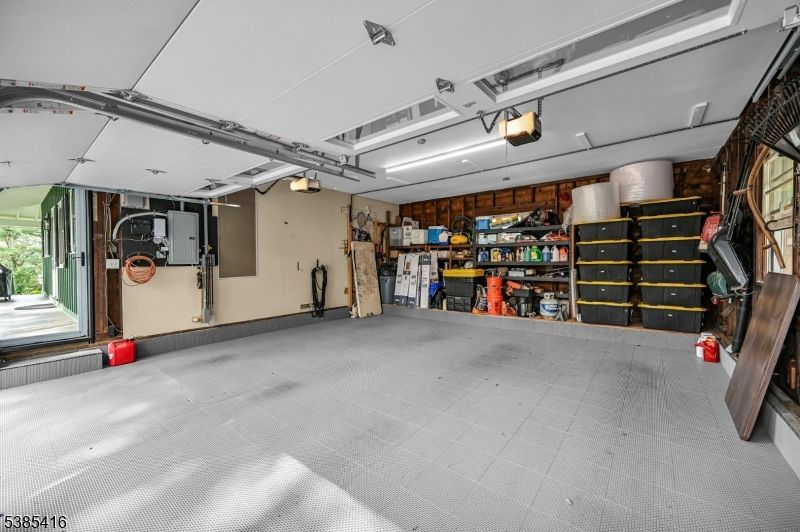 Garage, Interior