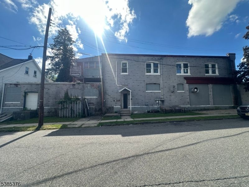 Exterior, Facade, Georgian