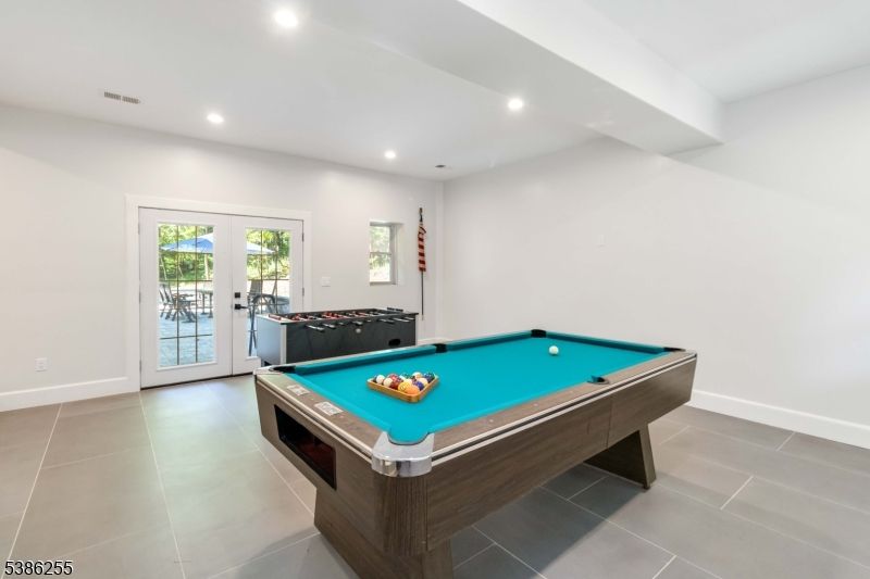 Billiard Table, Game Room, Interior, Recessed Lighting