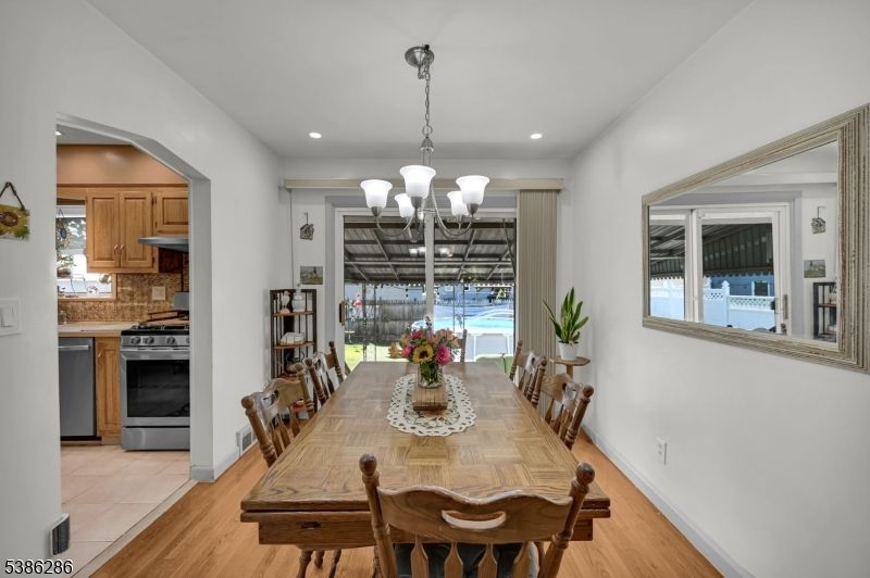 Chandelier, Dining room, Interior, Kitchen, Recessed Lighting, Wood Texture Flooring