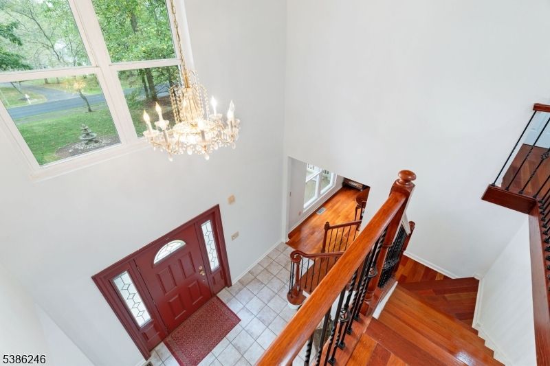 Chandelier, Interior