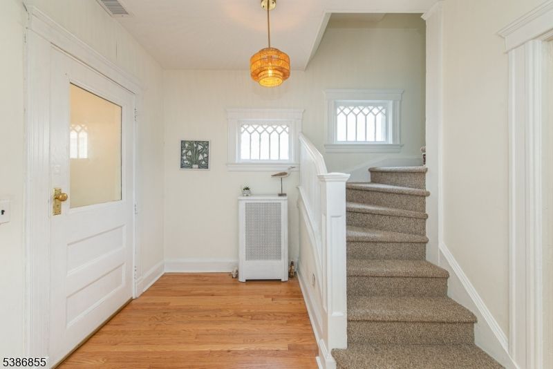 Interior, Pendant Lights, Wood Texture Flooring