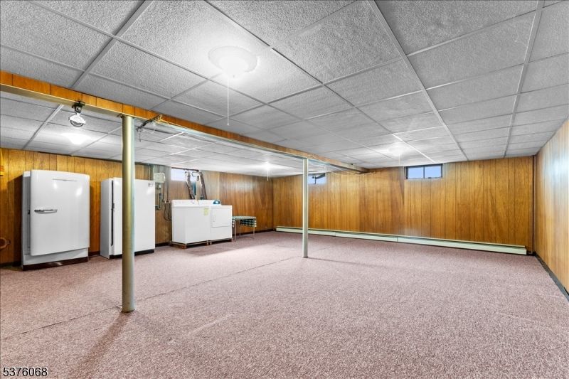 Empty room, Interior, Washer, Wooden Walls