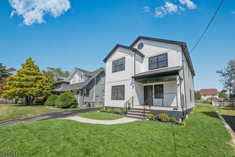 Backyard, Exterior, Facade, Farmhouse