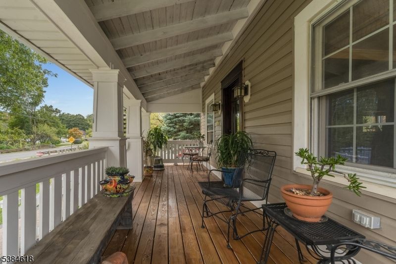 Exterior, Wood Texture Flooring
