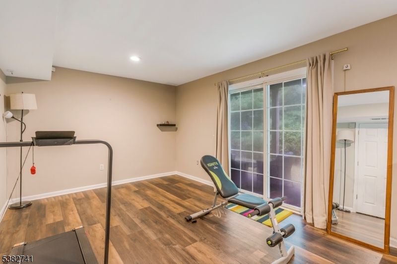 Fitness Equipment, Interior, Recessed Lighting, Wood Texture Flooring