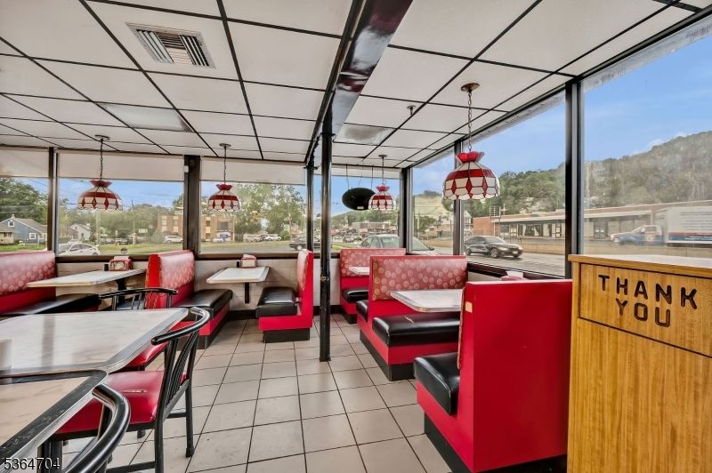 Dining room, Interior, Pendant Lights, Sun Room