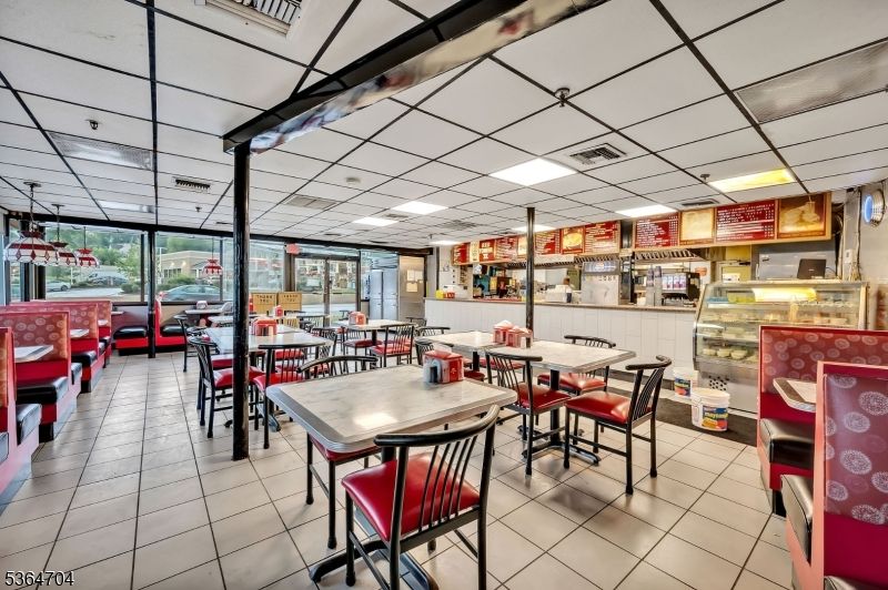 Dining room, Interior, Recessed Lighting