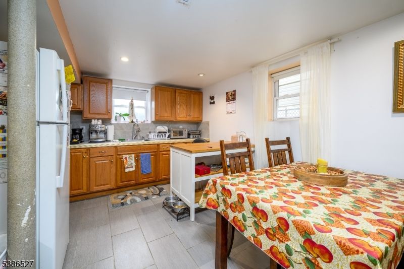 Dining room, Interior, Kitchen, Recessed Lighting, Wood Texture Flooring