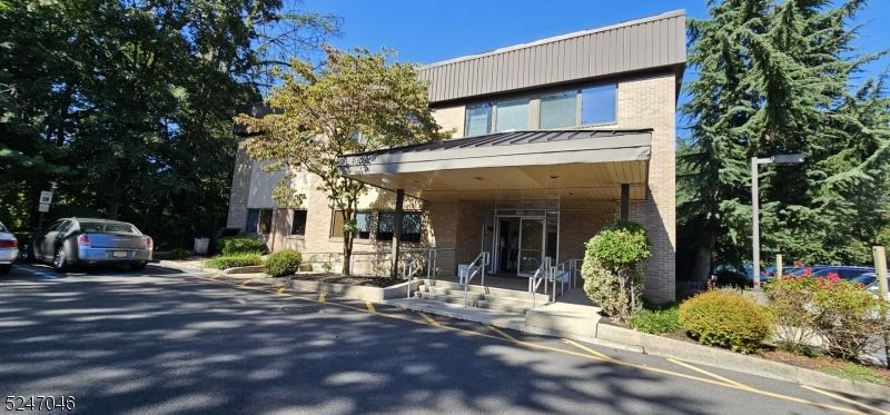 Exterior, Facade, Brick Facade, Modern