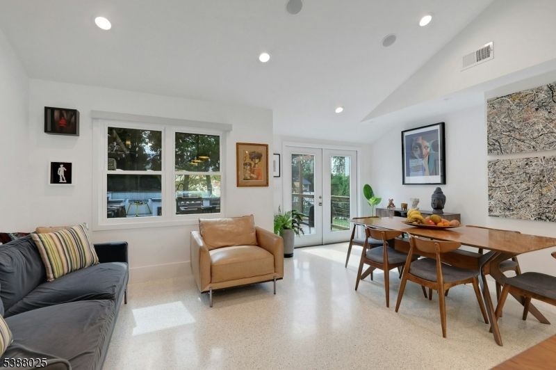Dining room, Interior, Living room, Recessed Lighting