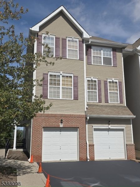 Attached, Exterior, Facade, Brick Facade, Rowhouse