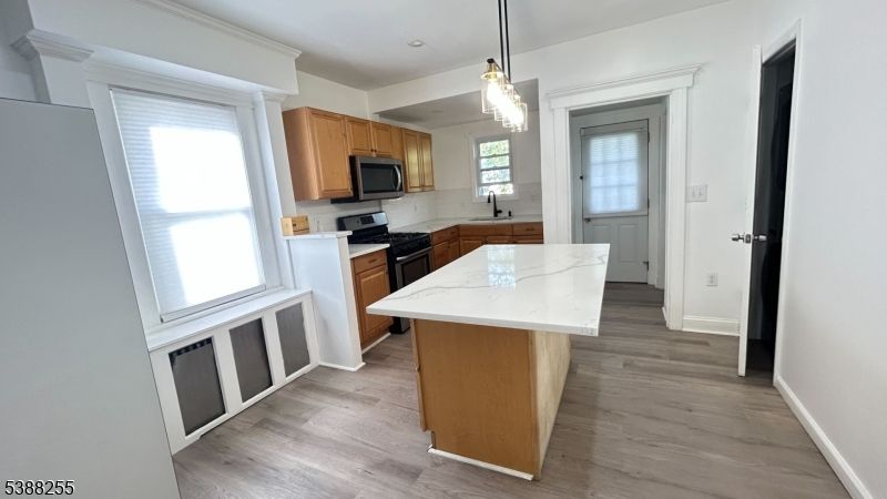Interior, Kitchen, Pendant Lights, Recessed Lighting, Wood Texture Flooring