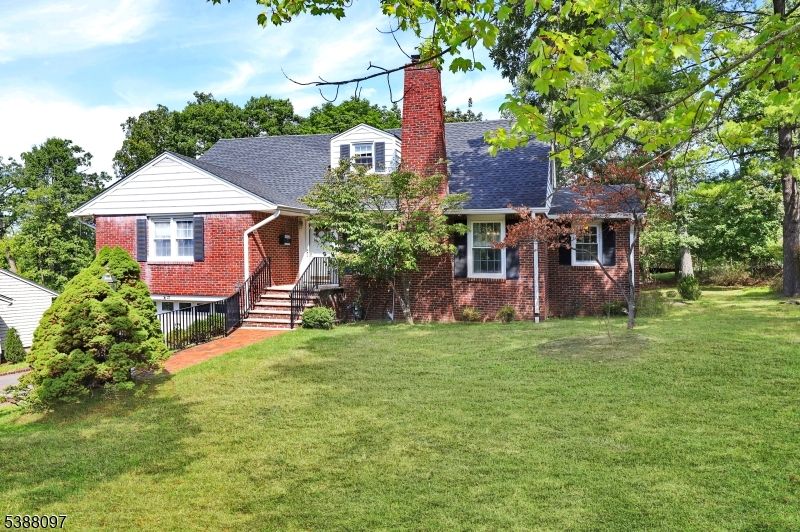 Exterior, Facade, Brick Facade, Cape Cod
