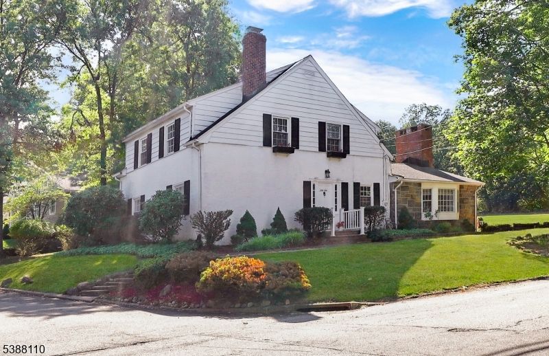 Backyard, Exterior, Facade, Farmhouse