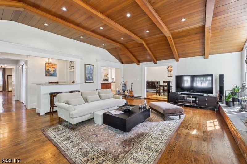 Interior, Living room, Recessed Lighting, Wooden Beams, Wooden Ceilings, Wood Texture Flooring