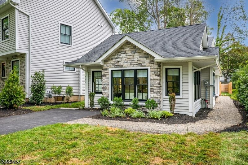 Exterior, Facade, Farmhouse