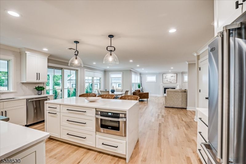 Interior, Kitchen, Living room, Pendant Lights, Recessed Lighting, Stainless Steel Appliances, Wood Texture Flooring