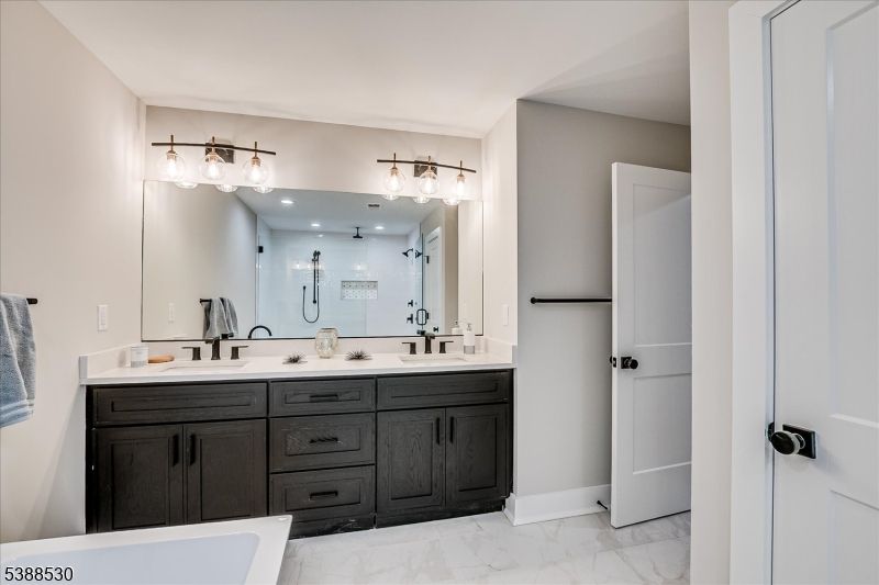 Bathroom, Dual Sink Vanities, Interior, Marble