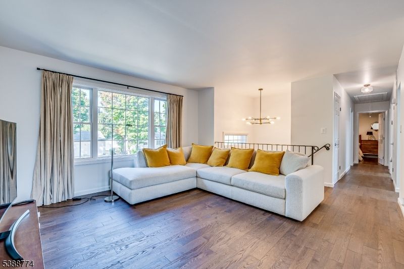 Interior, Living room, Pendant Lights, Wood Texture Flooring