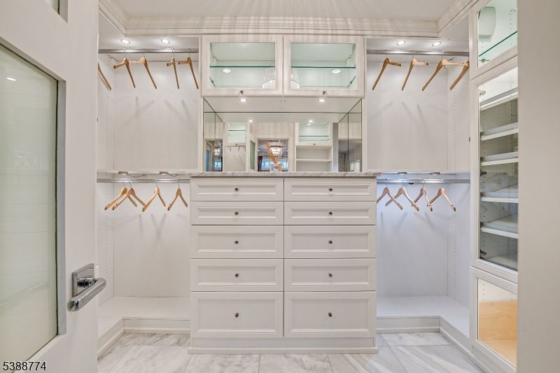 Interior, Marble, Recessed Lighting, Walk-in Closets