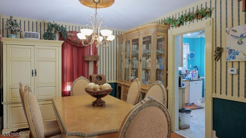 Chandelier, Dining room, Interior