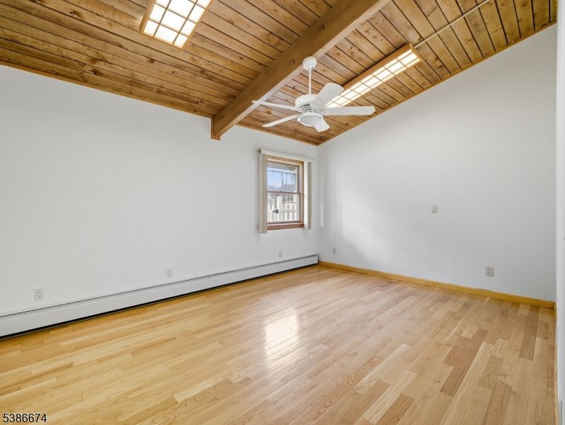 Empty room, Interior, Recessed Lighting, Wooden Beams, Wooden Ceilings, Wood Texture Flooring