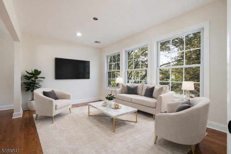 Interior, Living room, Recessed Lighting, Wood Texture Flooring